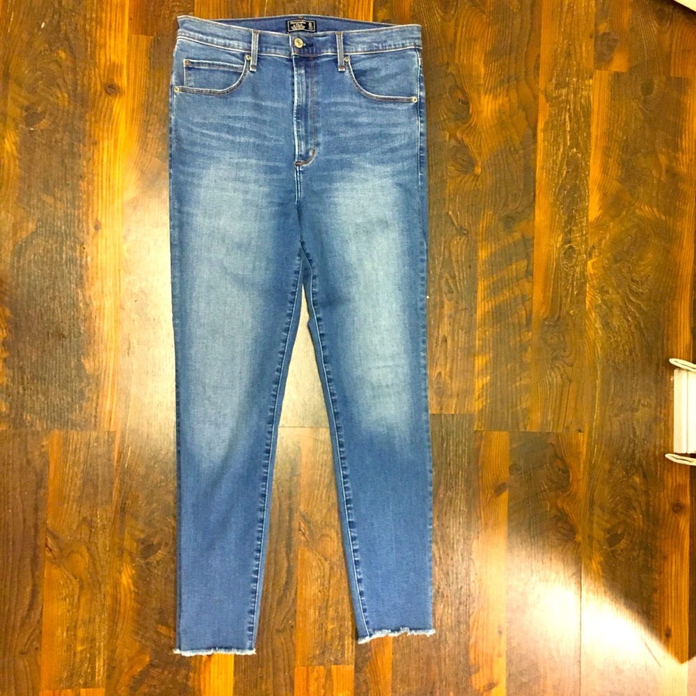 COPY - Abercrombie Stretch High Rise Size 12 Crop Jeans